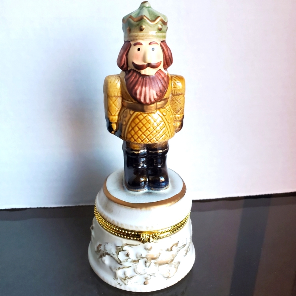 Royal King Trinket Box Ring Holder Porcelain Golden Trim